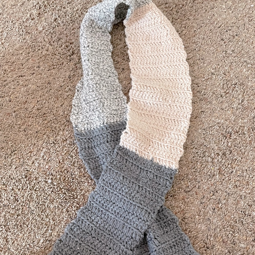 scarf, pink and gray